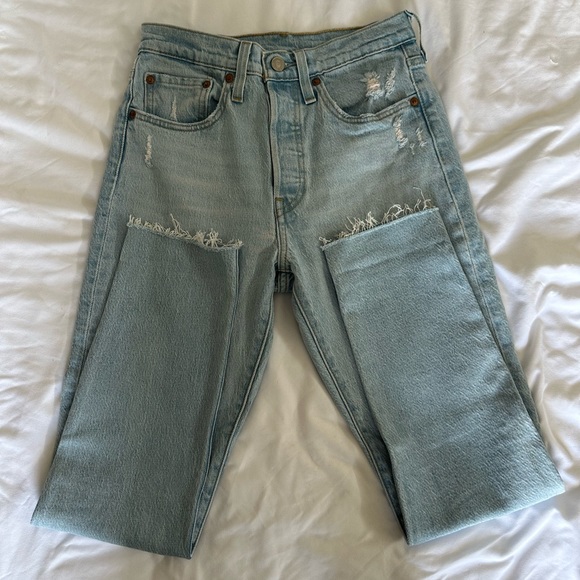 Levi Jeans - Picture 2 of 3